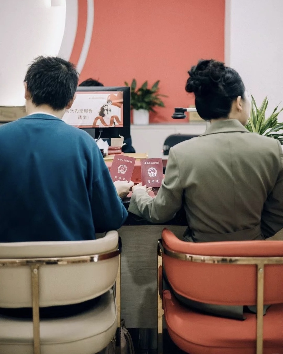 Gen Z ly hon,  binh thuong ly hon,  ly hon Gen Z,  nguyen nhan ly hon,  hon nhan Gen Z,  xu huong ly hon anh 2