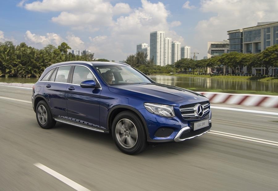 Mercedes-Benz anh 2