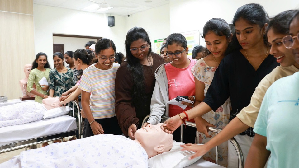 Dai hoc Dai Nam anh 4