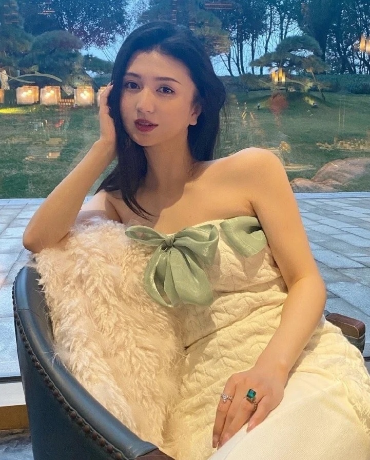 Nguoi mau Trung Quoc tu vong vi hut mo va nang nguc anh 2