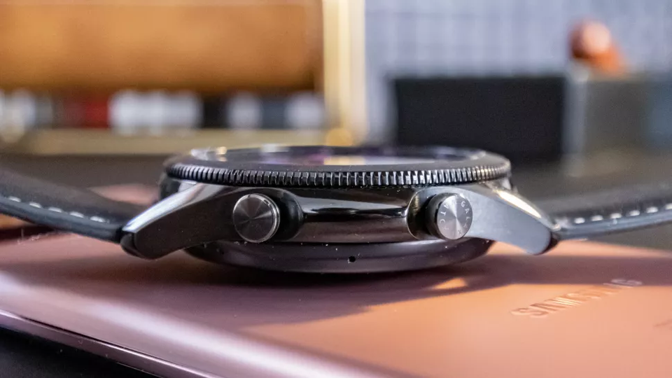 Can canh dong ho Samsung Galaxy Watch3 anh 5