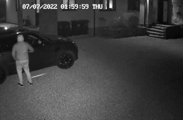 Range Rover mat cap anh 1