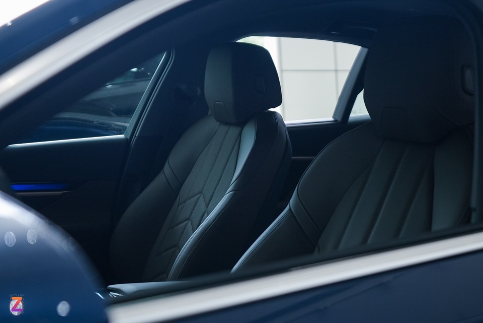 BMW 5 Series anh 10