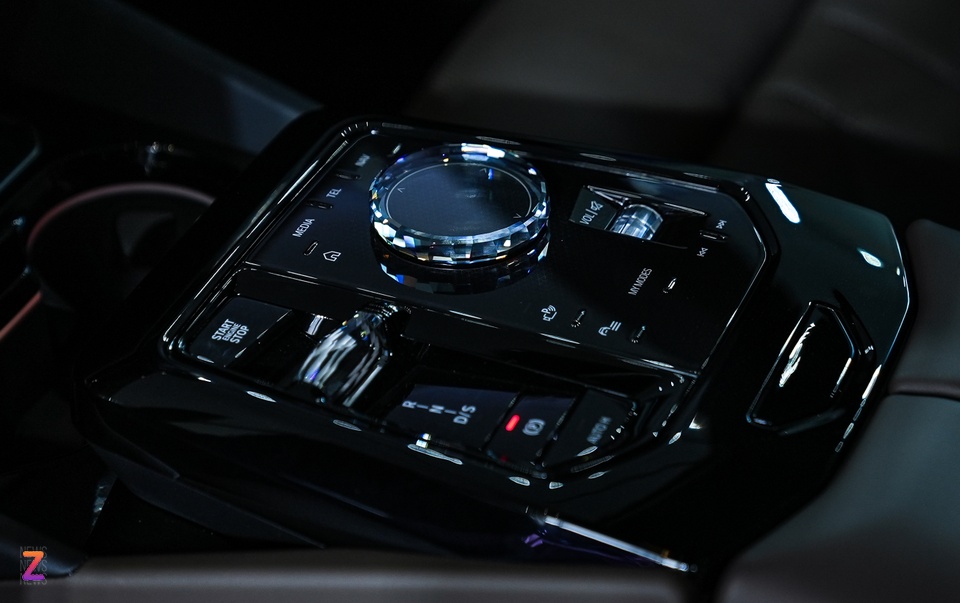BMW 5 Series anh 14