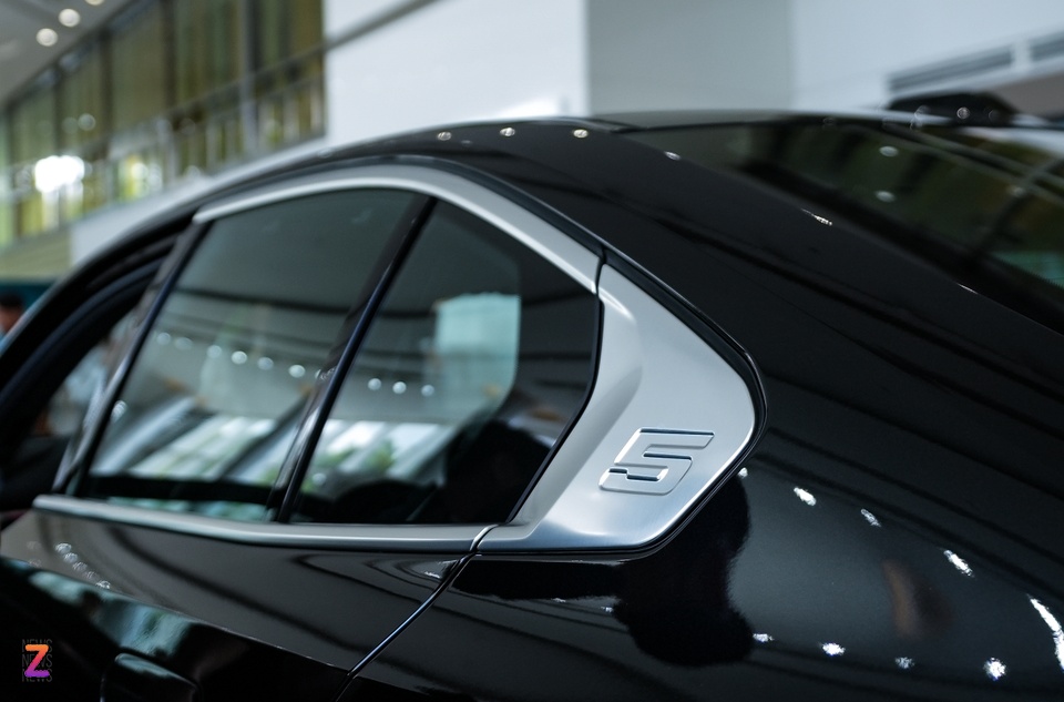 BMW 5 Series anh 6