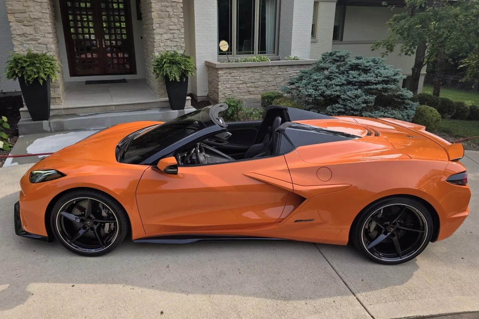 Chevrolet Corvette E-Ray anh 5
