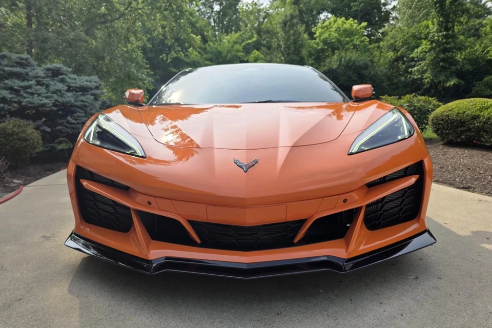 Chevrolet Corvette E-Ray anh 3