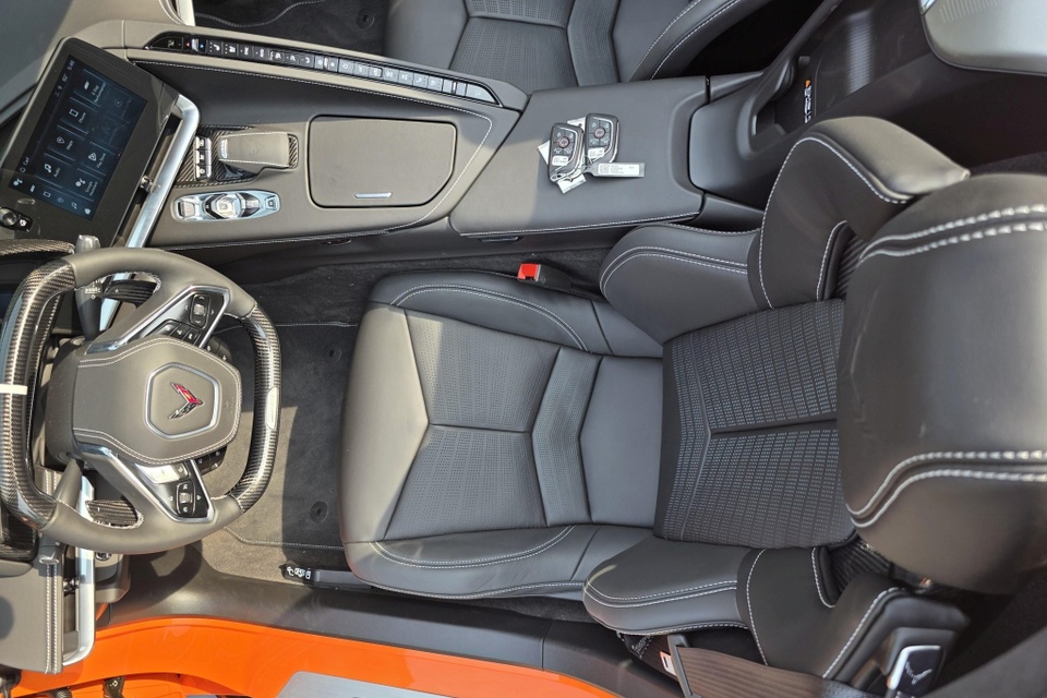 Chevrolet Corvette E-Ray anh 9
