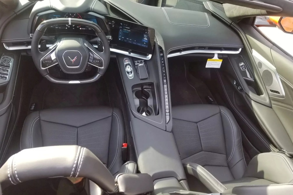Chevrolet Corvette E-Ray anh 7