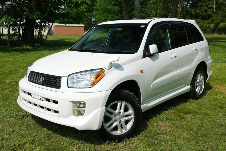 Toyota RAV4 anh 8