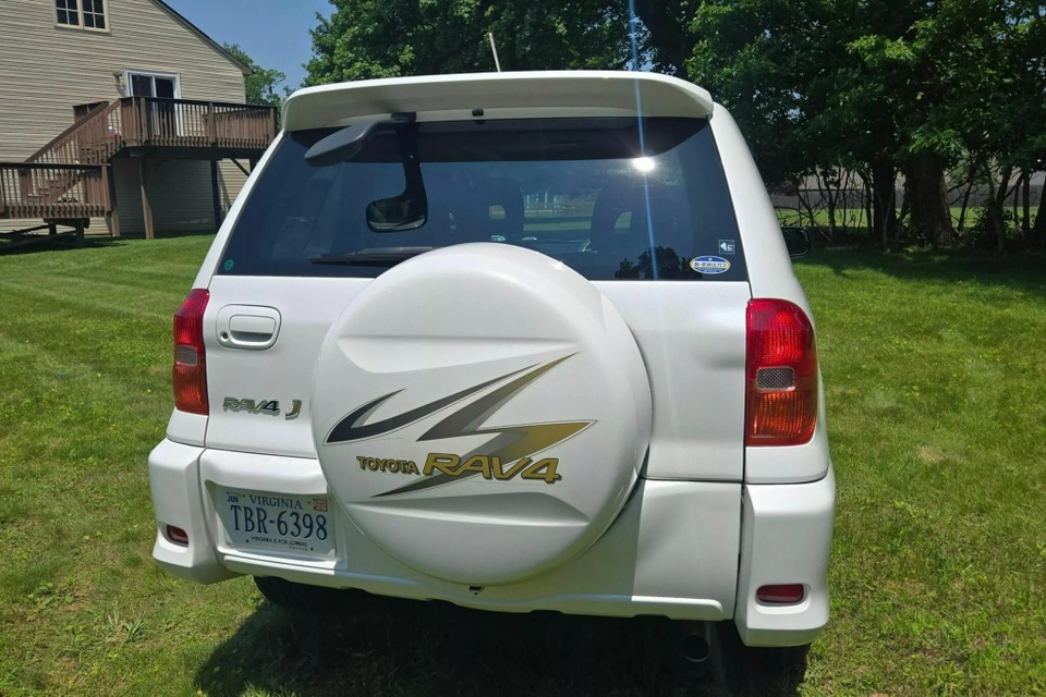 Toyota RAV4 anh 12