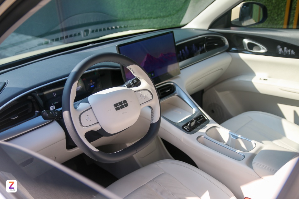 BYD Atto 2,  Geely EX2 anh 16