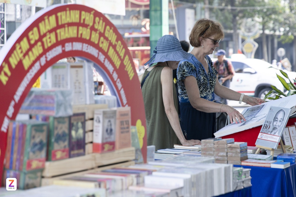 Duong sach Tet anh 18