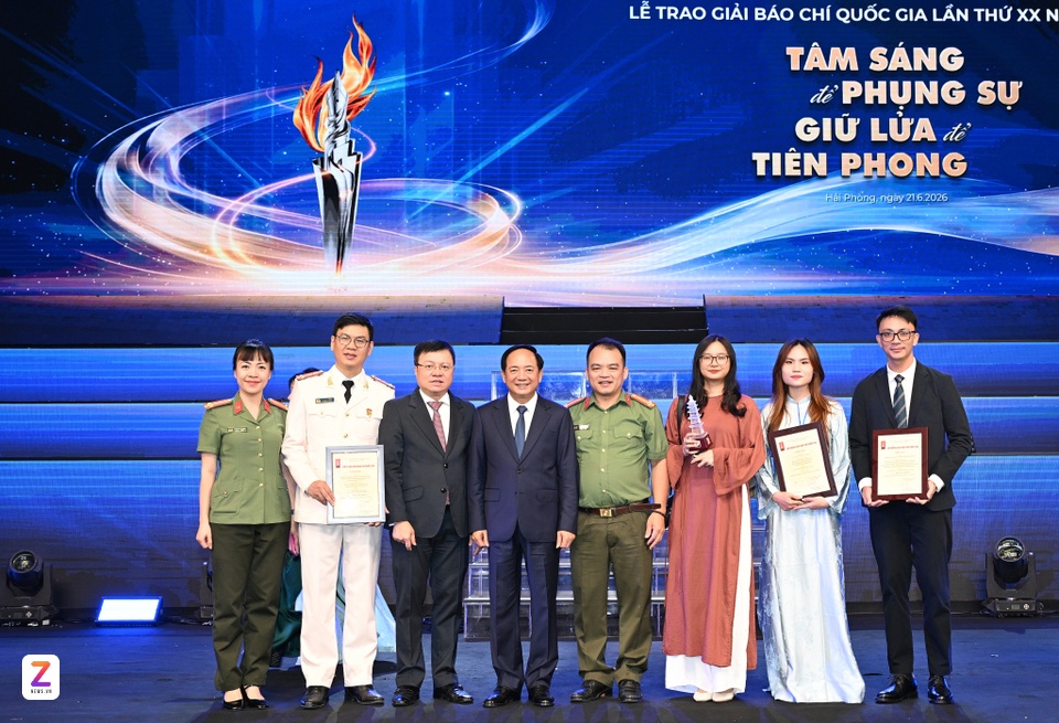 Giai bao chi Quoc gia anh 12