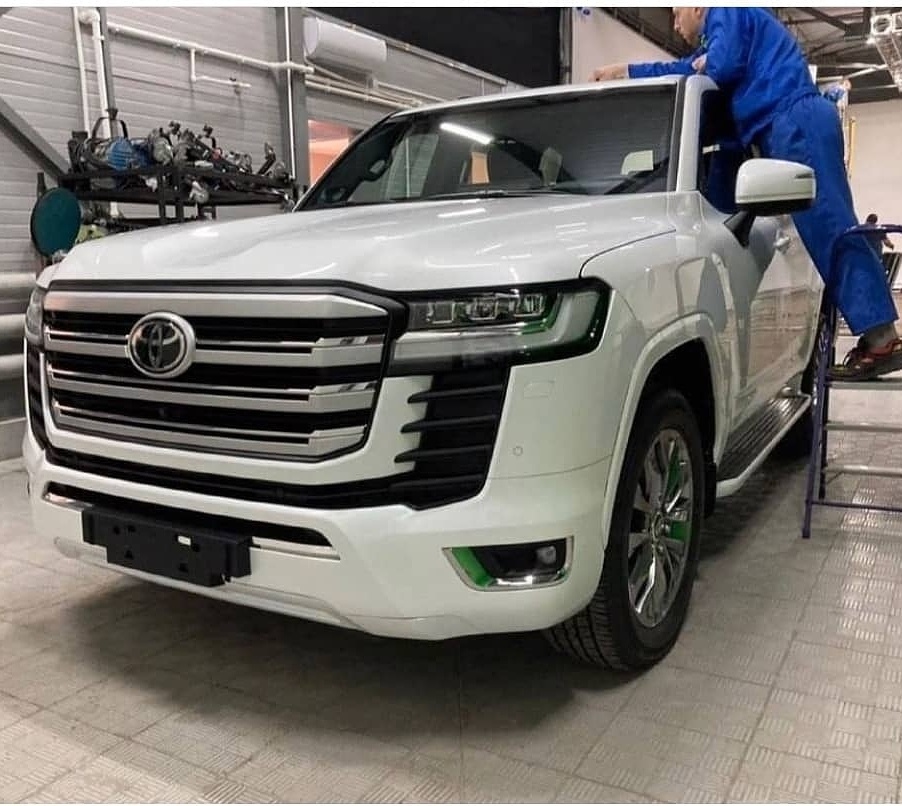 Toyota Land Cruiser 2022 lo dien anh 1