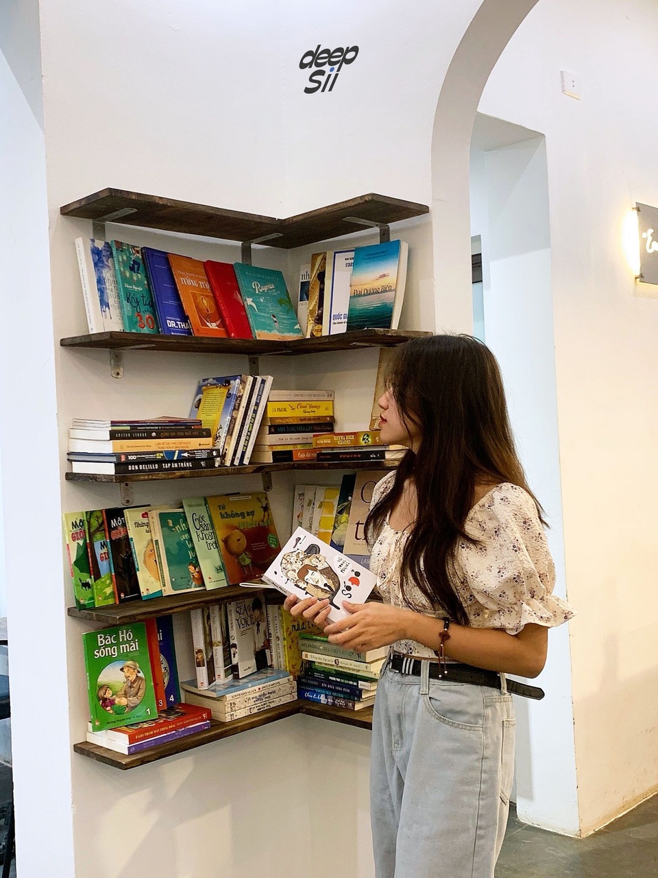 doc sach duoc tra tien anh 2