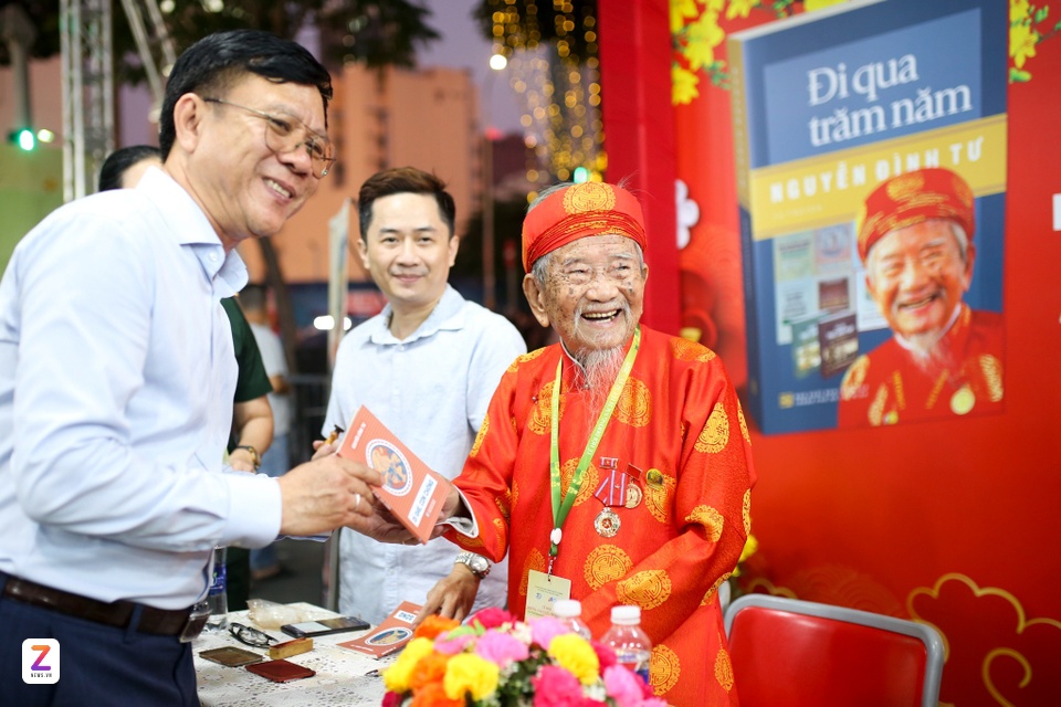 duong sach Tet anh 6