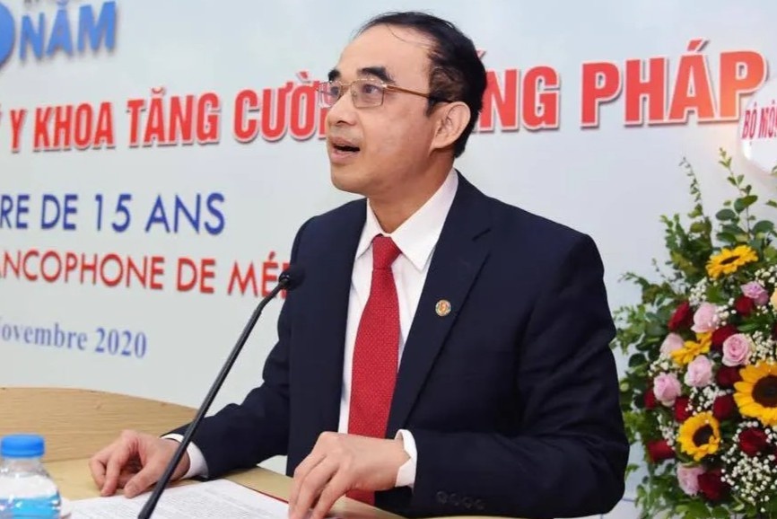 DH Y Ha Noi co hieu truong anh 1