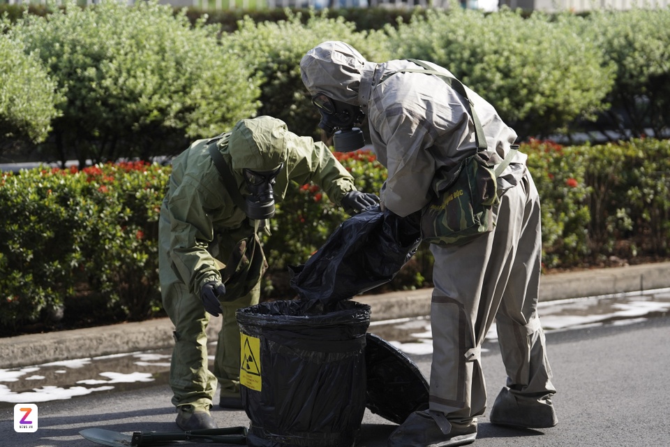 ung pho su co anh 11