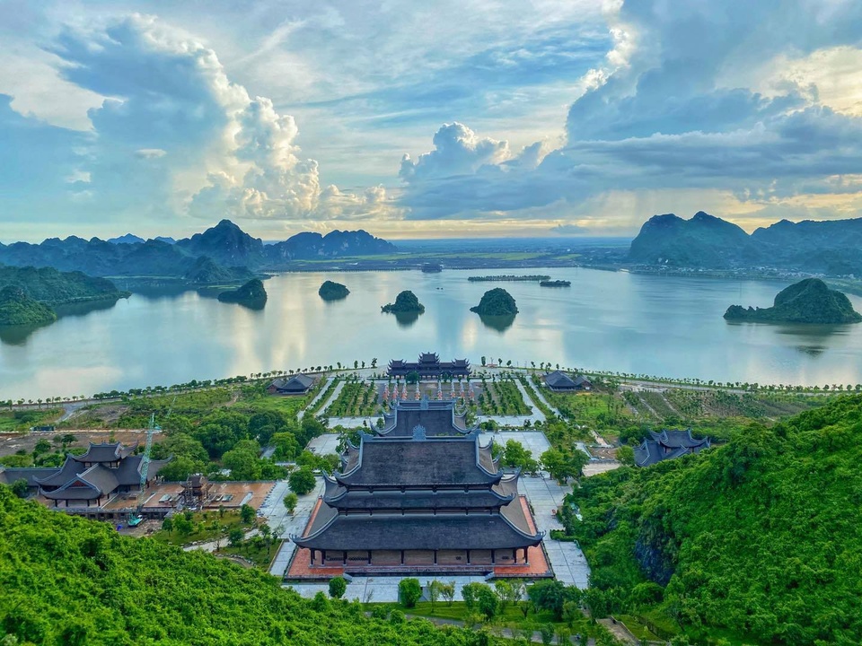 chua Tam Chuc anh 2