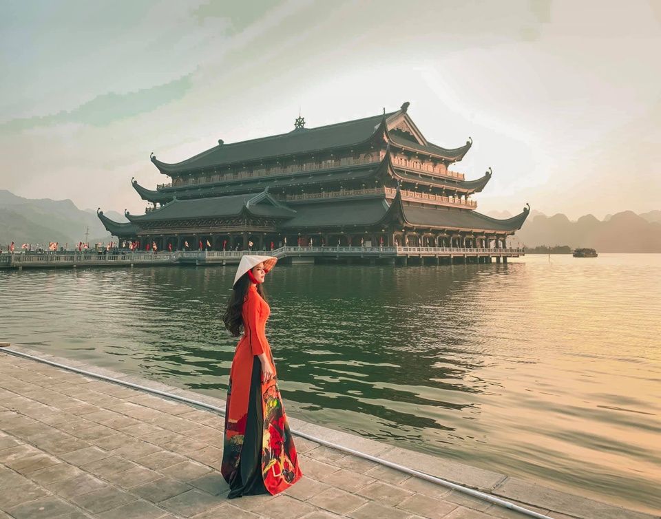 chua Tam Chuc anh 1