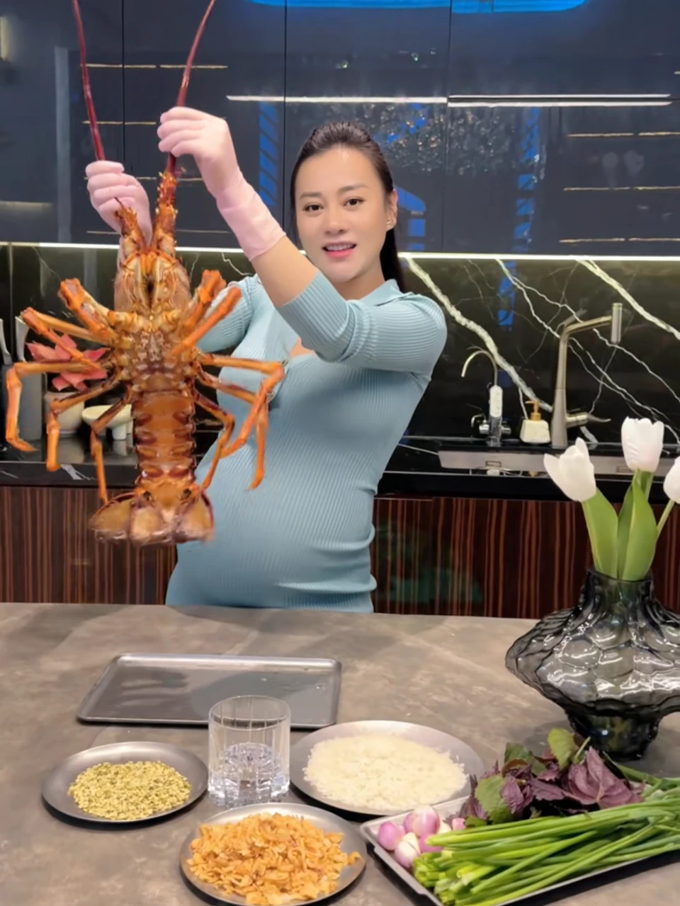 Phuong Oanh nau an anh 13