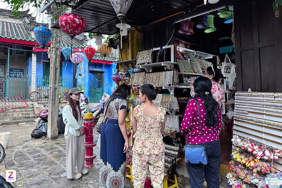 Hoi An mua lu anh 13