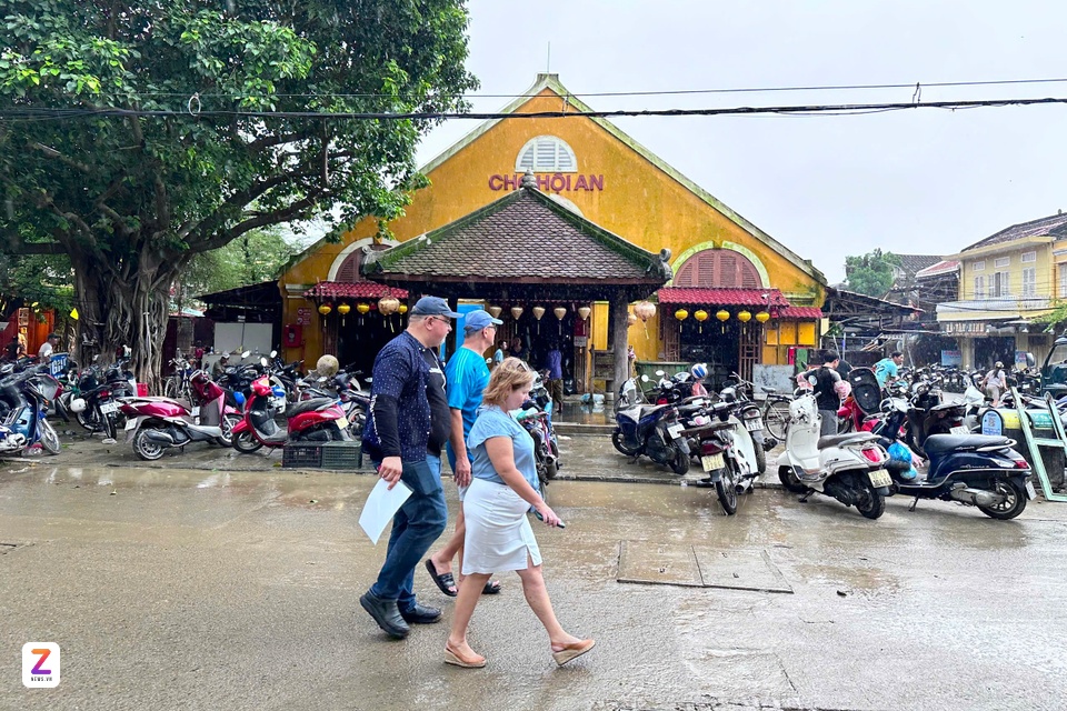 Hoi An mua lu anh 12